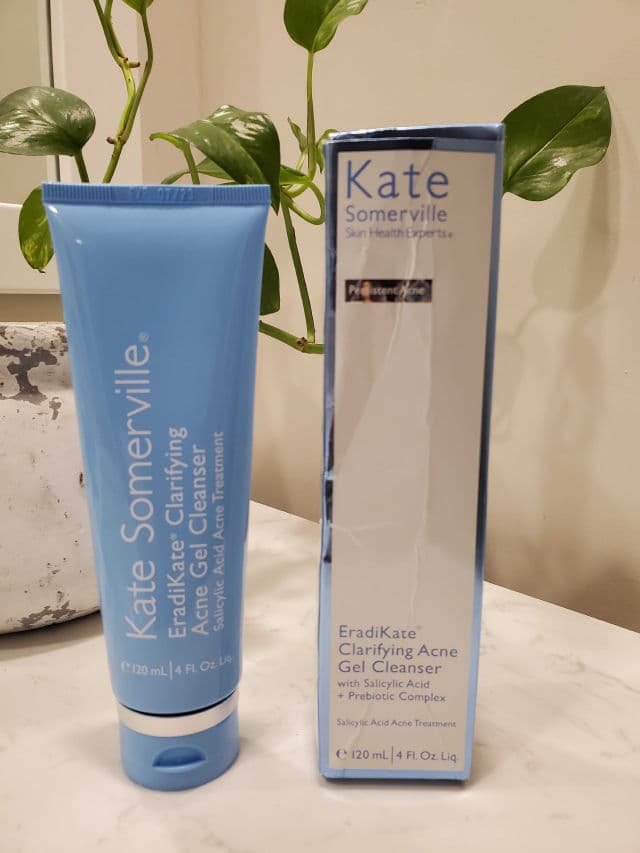 Kate Somerville EradiKate Clarifying Acne Gel Cleanser review photo by calvokurumilla