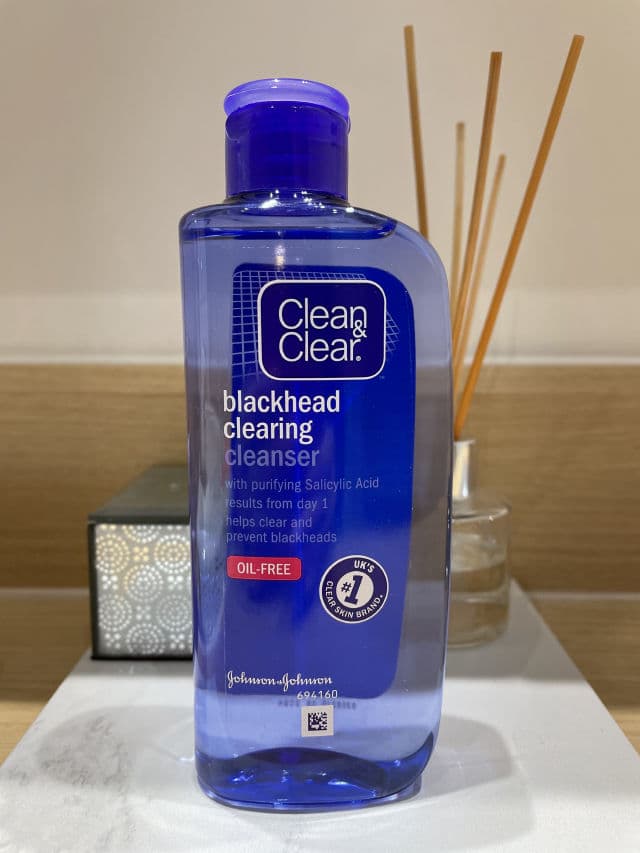 Clean & Clear Blackhead Clearing Cleanser review photo by Anne2703
