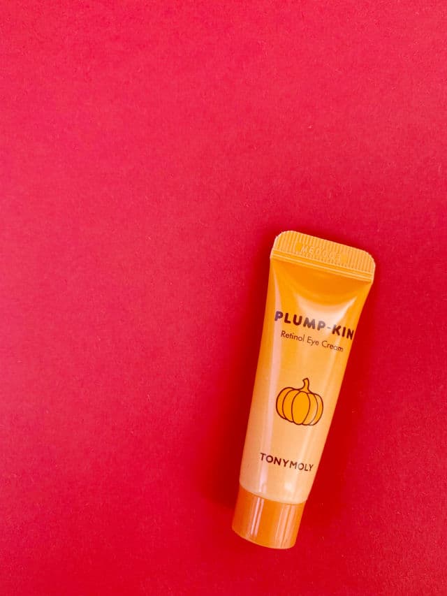 TONYMOLY Plump-kin Retinol Eye Cream review photo by Yuccako