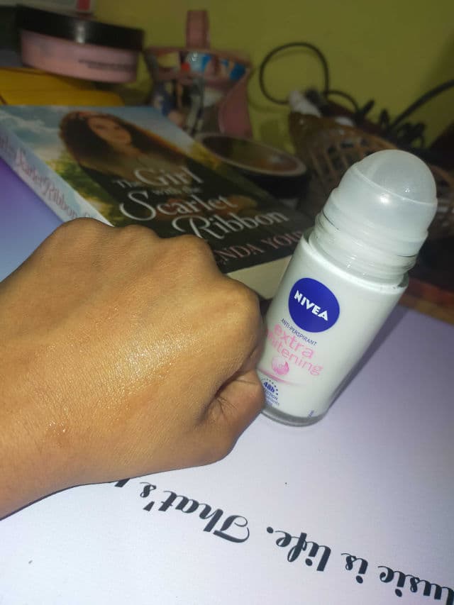 Nivea Whitening Deep Serum White & Smooth Hokkaido Rose Deodorant Roll review photo by Scarrr