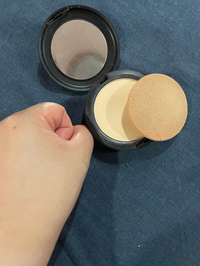 MAC Studio Fix Powder Plus Foundation review photo by Monicaaaaa