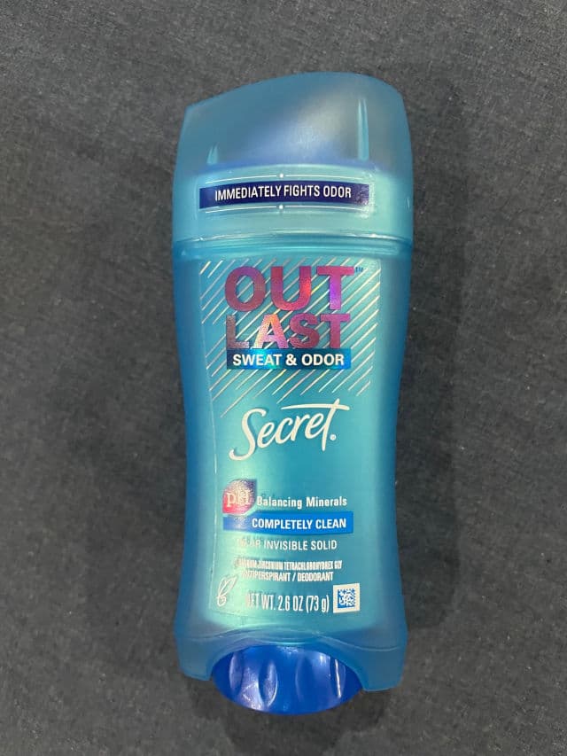 Secret Outlast Gel Deodorant - Completely Clean review photo by Monicaaaaa