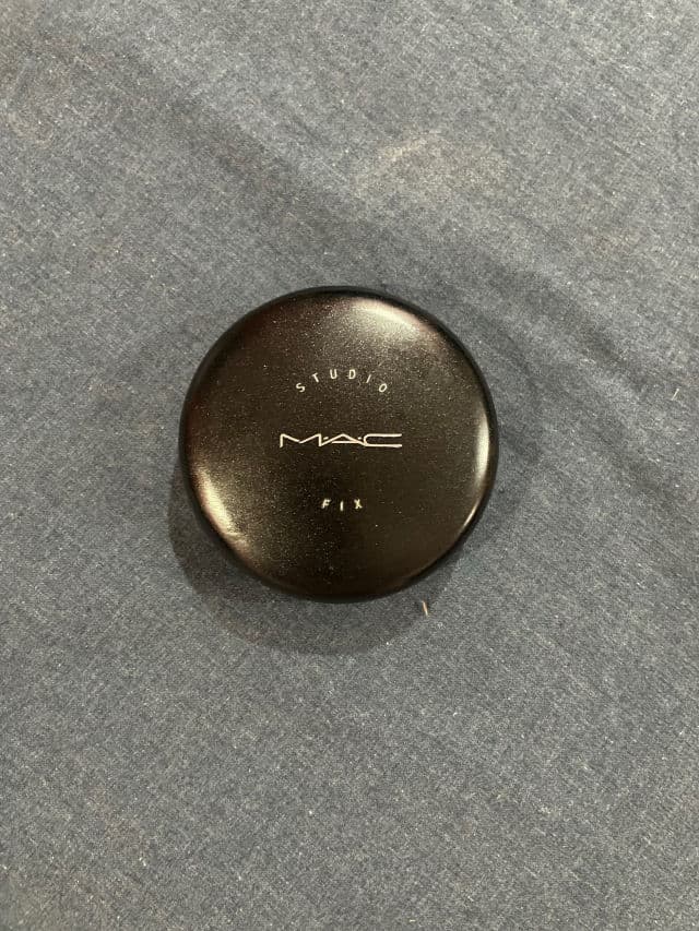 MAC Studio Fix Powder Plus Foundation review photo by Monicaaaaa