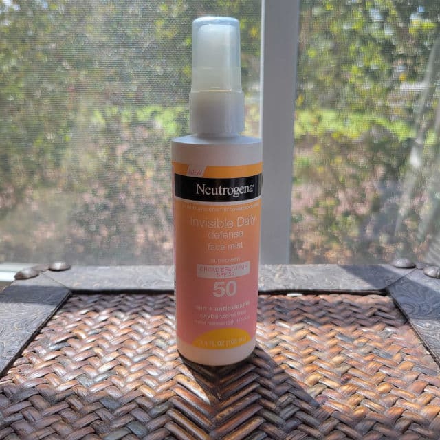 Neutrogena Invisible Daily Defense Sunscreen Face Mist SPF 50 review photo by tjguida