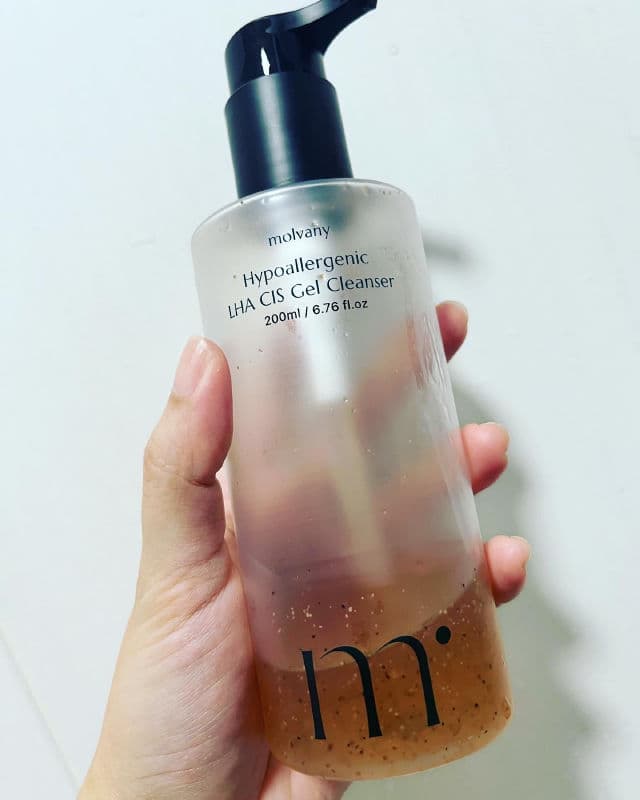 MOLVANY Hypoallergenic LHA CIS Gel Cleanser review photo by candytries