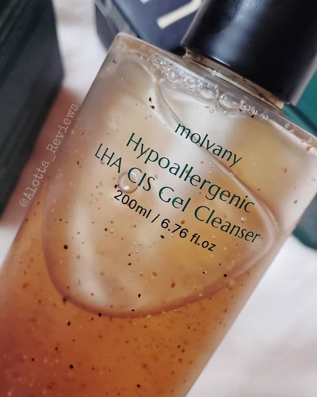 MOLVANY Hypoallergenic LHA CIS Gel Cleanser review photo by AlottaxReviews