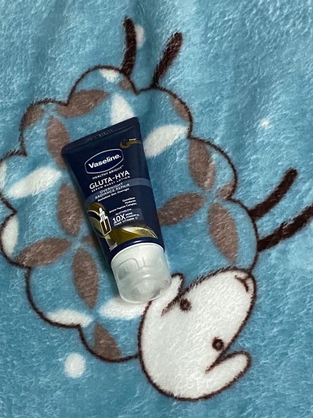 Vaseline Gluta-Hya Serum Burst Lotion Overnight Radiance Repair review photo by Grizzy888