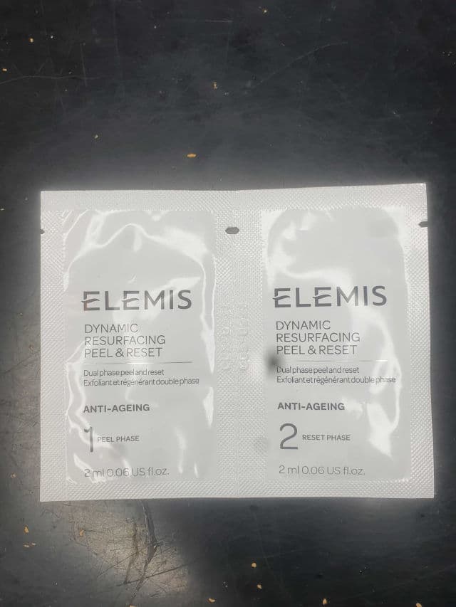 Elemis Dynamic Resurfacing Peel & Reset - (Peel) review photo by CHASEJLONDON
