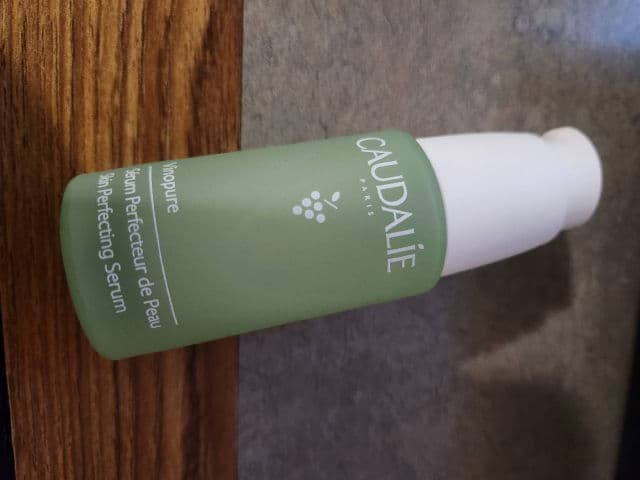 Caudalie Paris Vinopure Skin Perfecting Serum review photo by MangoBee