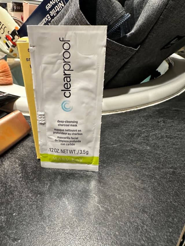 Mary Kay Clear Proof Deep-Cleansing Charcoal Mask review photo by lisal228