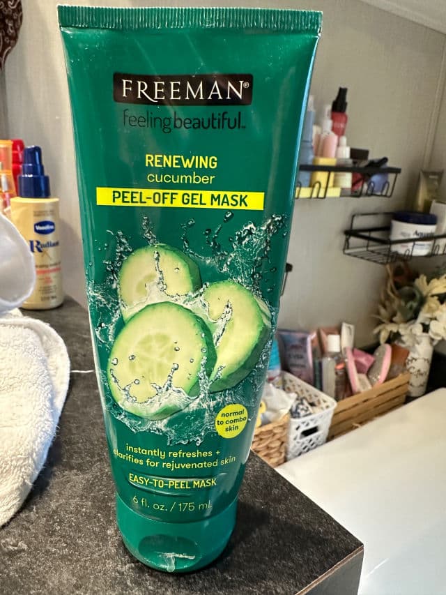 Freeman Renewing Cucumber Peel-Off Gel Mask review photo by lisal228