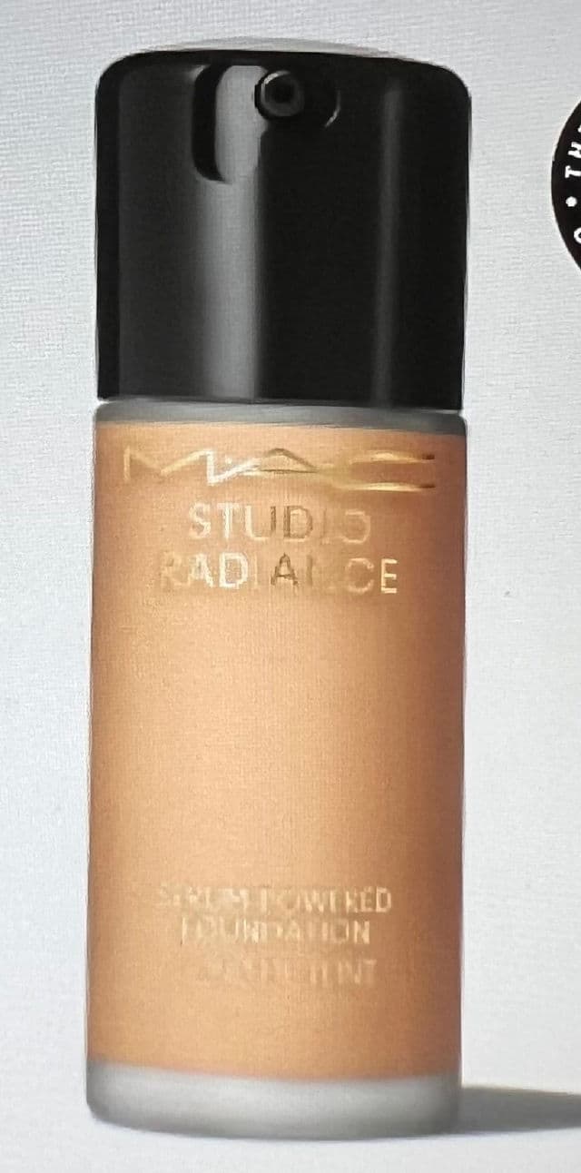 MAC Studio Radiance Serum Powered Foundation review photo by Spicesofbeauty
