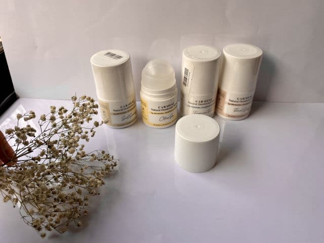 Carmesi Natural Deodorant Roll-on review photo by Haloandglitter
