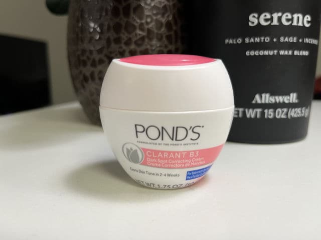 Pond's Clarant B3 Anti-Dark Spots Moisturizer, Normal to Dry review photo by CSweet94