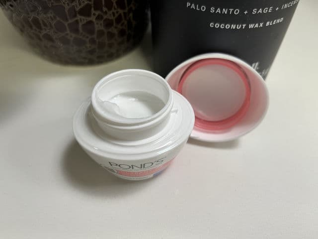 Pond's Clarant B3 Anti-Dark Spots Moisturizer, Normal to Dry review photo by CSweet94