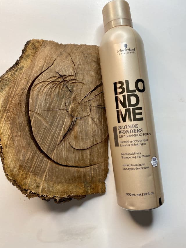 Schwarzkopf BLONDME Blonde Wonders Dry Shampoo Foam review photo by IowaBeautyLover