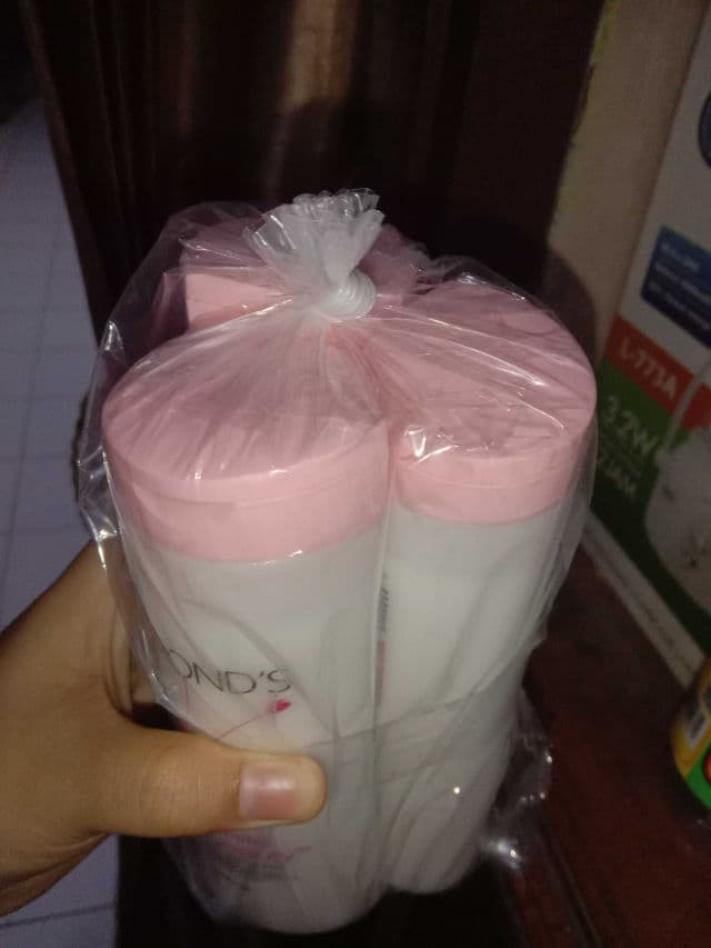 Pond's White Beauty Cleansing Milk review photo by rizqysn