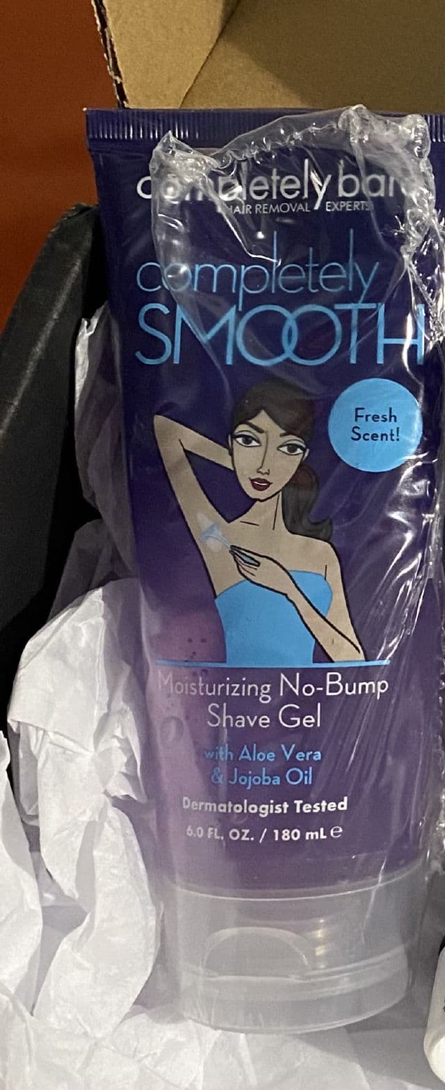 Completely Bare Completely Smooth Moisturizing No-Bump Shave Gel review photo by Khamoshi
