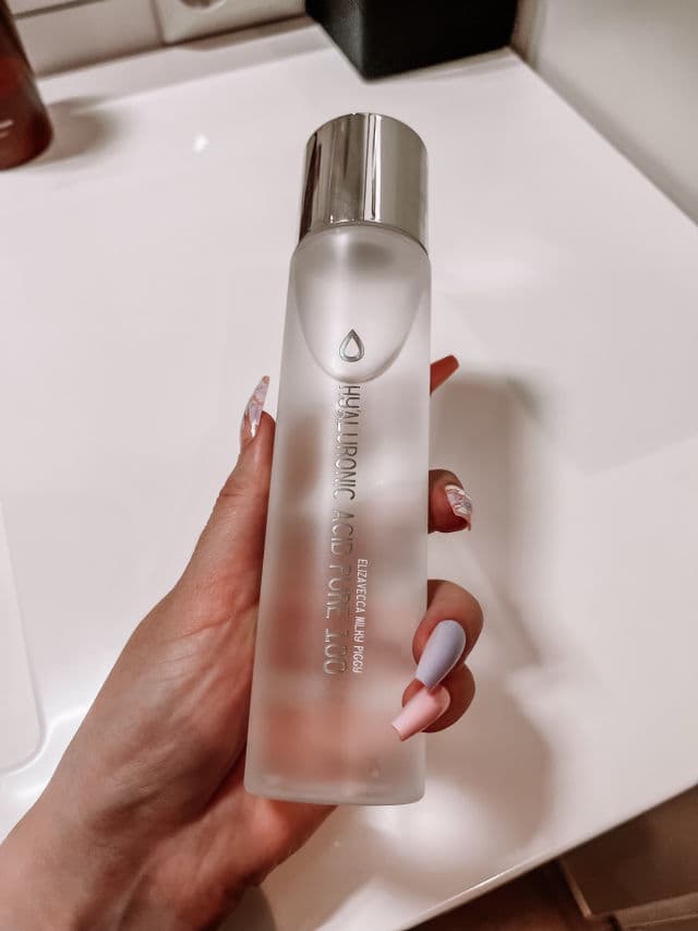 ELIZAVECCA Milky Piggy Hyaluronic Acid 100% Serum review photo by helenaamyhre