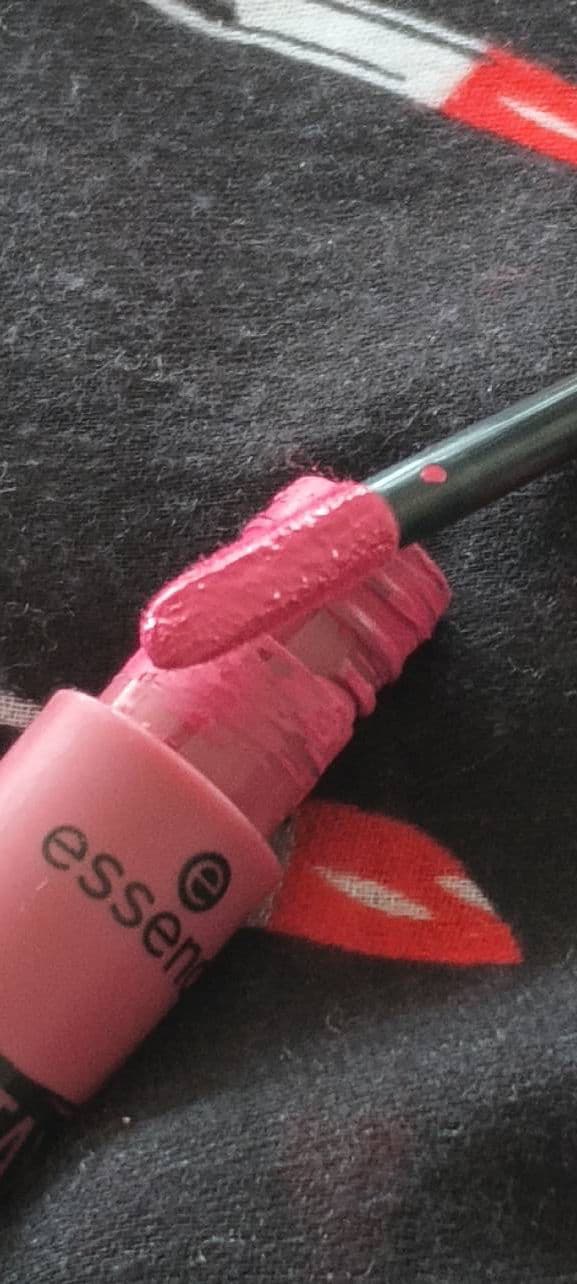 Essence 8H Matte Liquid Lipstick review photo by Mucci