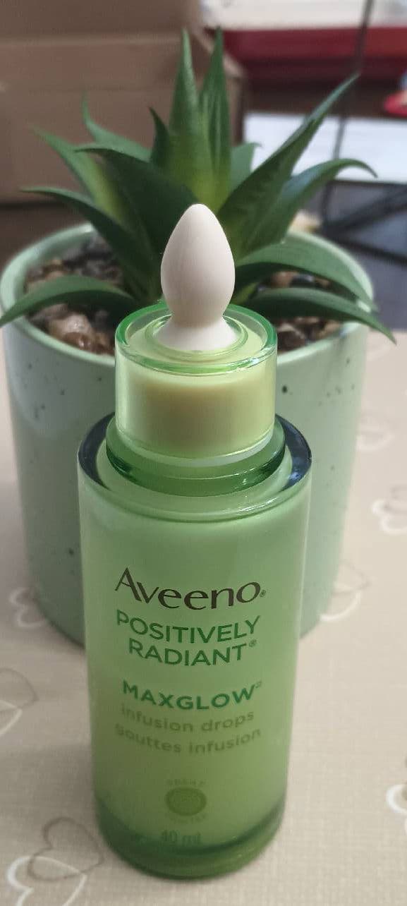 Aveeno Positively Radiant MaxGlow Infusion Drops Serum review photo by Mucci
