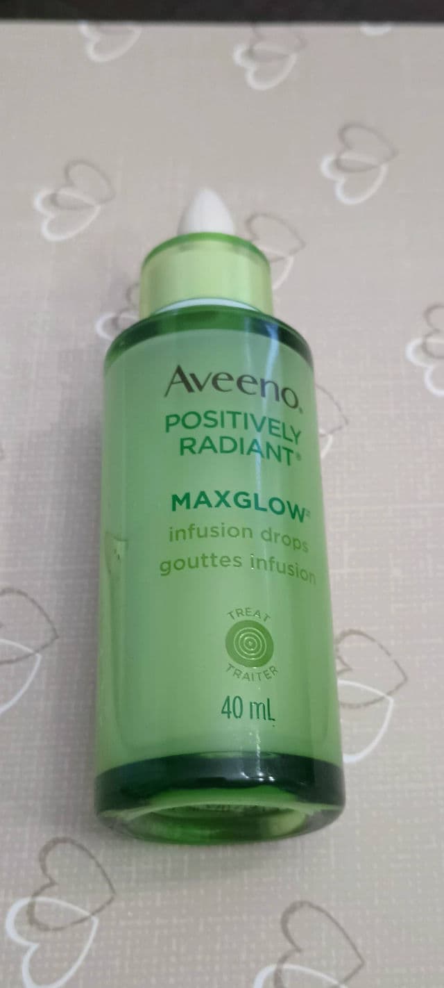 Aveeno Positively Radiant MaxGlow Infusion Drops Serum review photo by Mucci