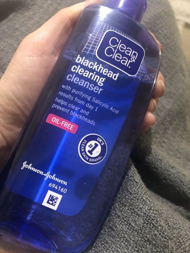 Clean & Clear Blackhead Clearing Cleanser review photo by l88exa