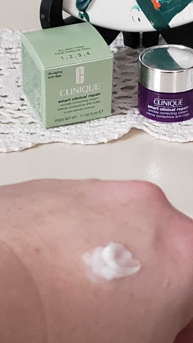 Clinique Smart Clinical Repair Wrinkle Correcting Cream review photo by NikiRed72