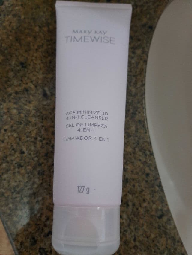 Mary Kay TimeWise Age Minimize 3D 4-in-1 Cleanser (Combination to Oily Skin) review photo by AyameKiryuu