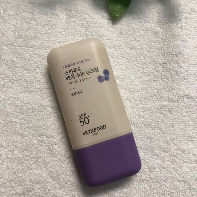 SKINFOOD Berry Moisturizing Sun Cream SPF50+ PA++++ review photo by PrincessDiary98