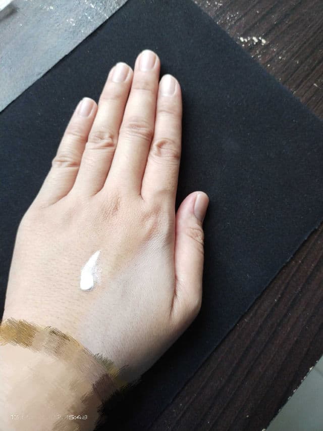 Snowhitee Body Lotion review photo by KashaNaa