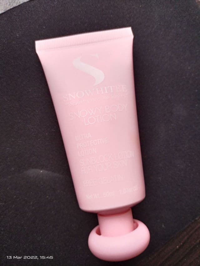 Snowhitee Body Lotion review photo by KashaNaa
