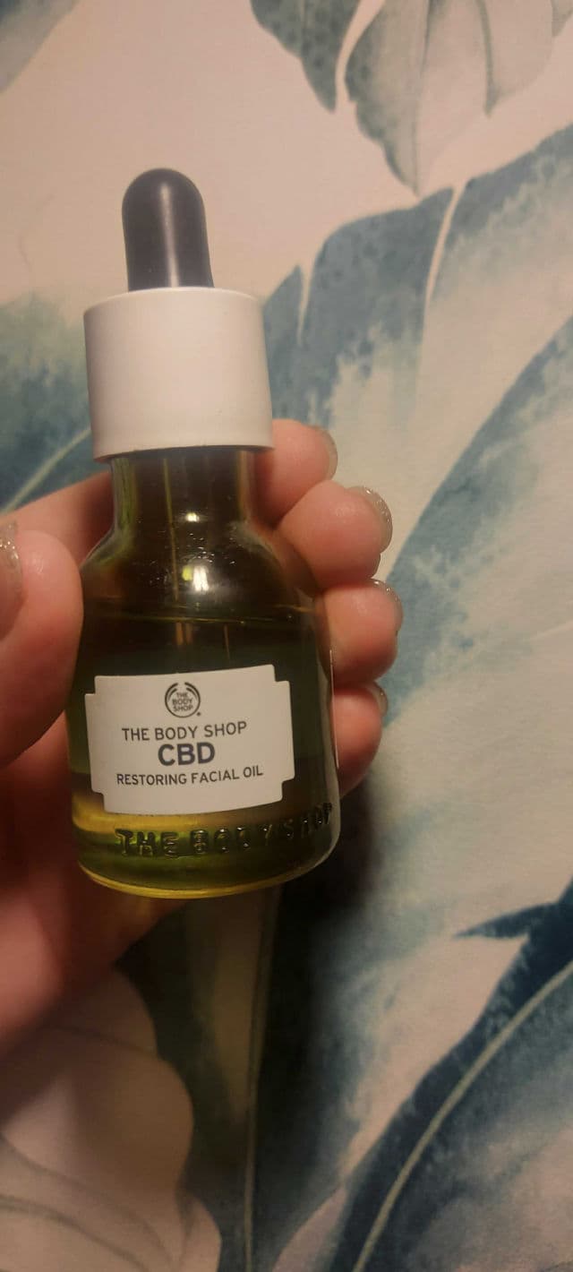 The Body Shop CBD Restoring Facial Oil review photo by Rebekka10