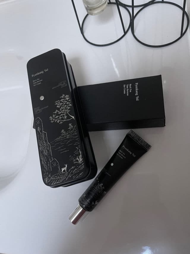 Pyunkang Yul Black Tea Time Reverse Eye Cream review photo by GossipEve