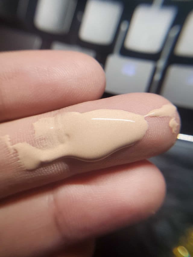 NOAH Sunscreen Air Tinted SPF 50 PA++ review photo by Renegade