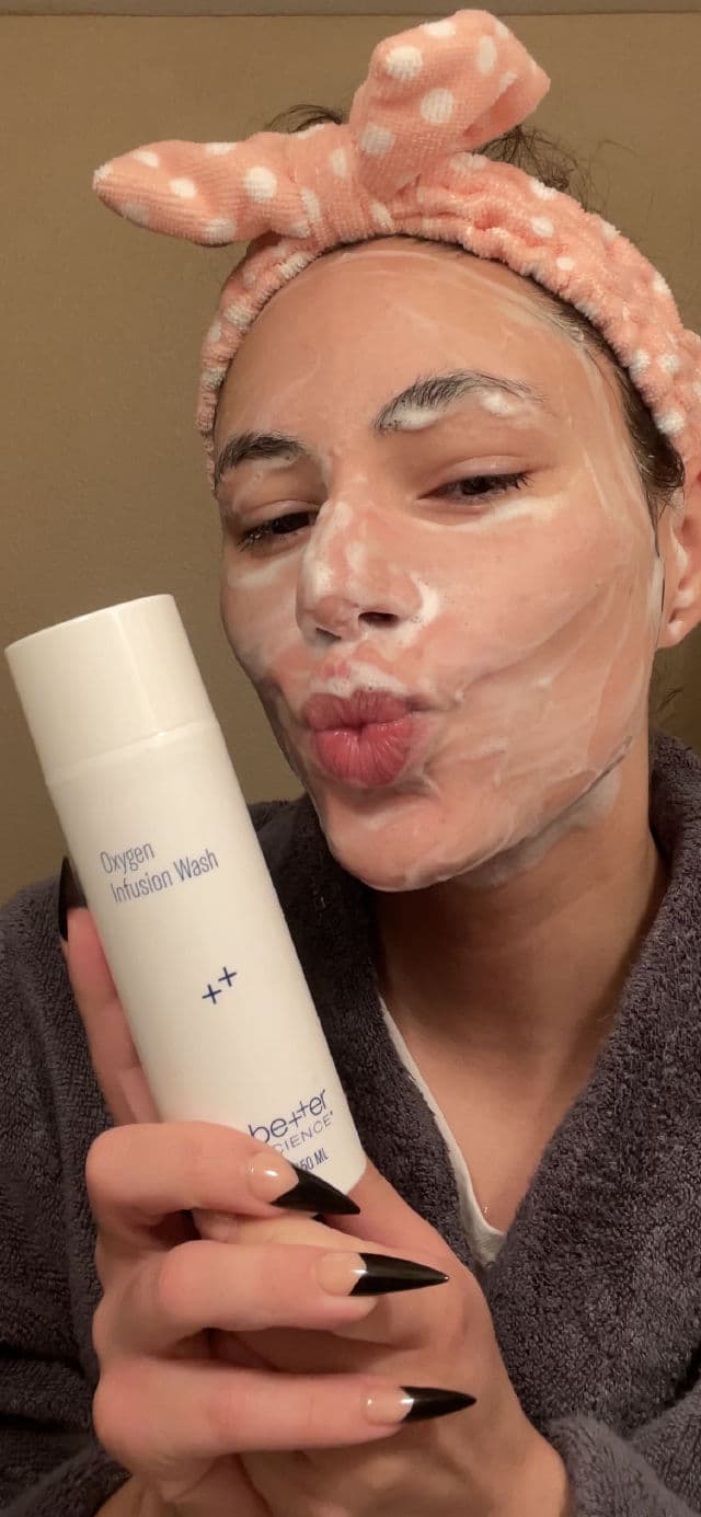 Skinbetter Science Refresh Oxygen Infusion Wash review photo by TuMai