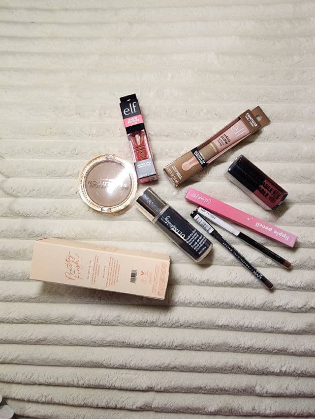 ELF Halo Glow Contour Beauty Wand - Light/Medium review photo by ctruth