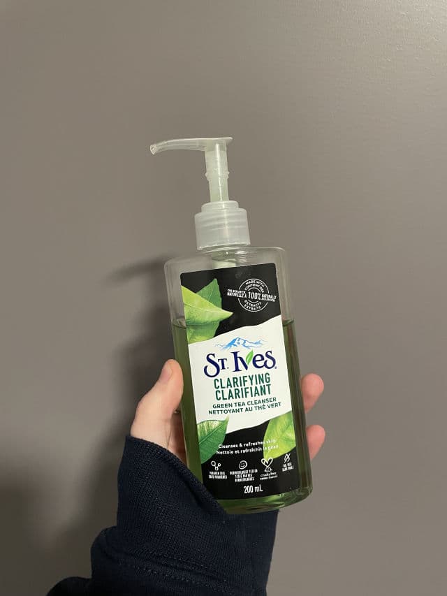 St. Ives Clarifying Green Tea Cleanser review photo by justepoureux