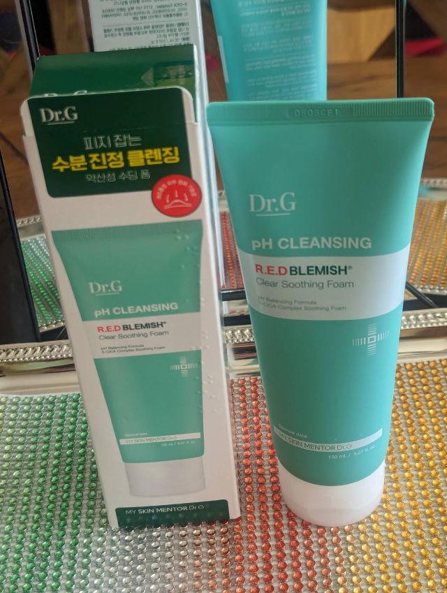pH Cleansing Red Blemish Clear Soothing Foam product review