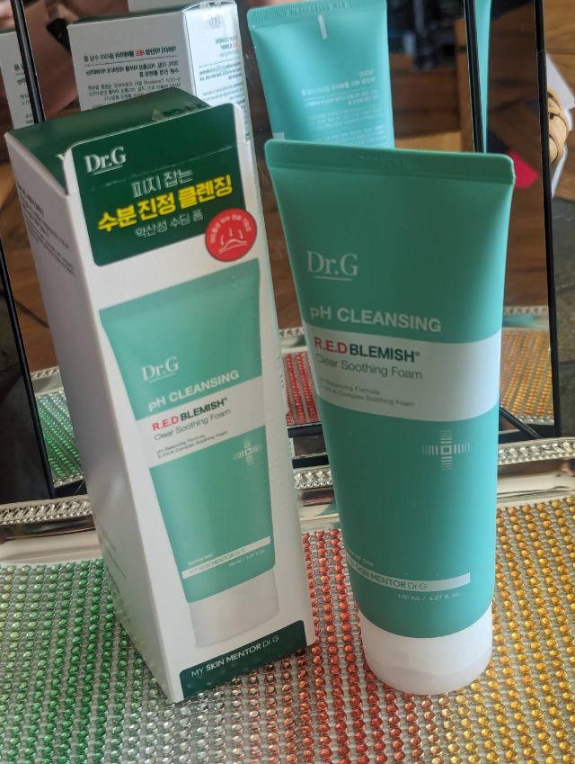 pH Cleansing Red Blemish Clear Soothing Foam product review