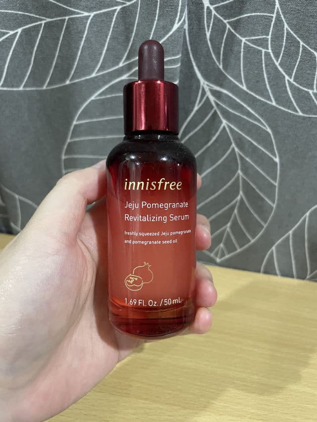 INNISFREE Jeju Pomegranate Revitalizing Serum review photo by corycw
