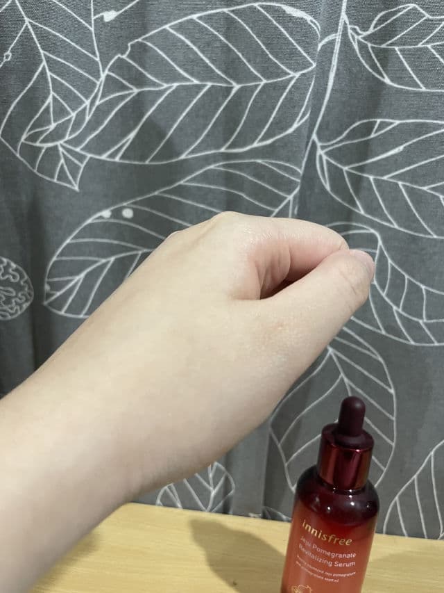 INNISFREE Jeju Pomegranate Revitalizing Serum review photo by corycw