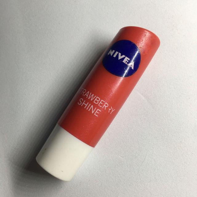 Strawberry Shine Lip Balm product review