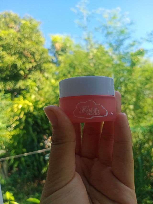 Everwhite Lightening Cream review photo by Jnnyfr