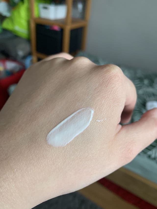 La Roche-Posay Anthelios Hydrating Cream SPF50 review photo by stas