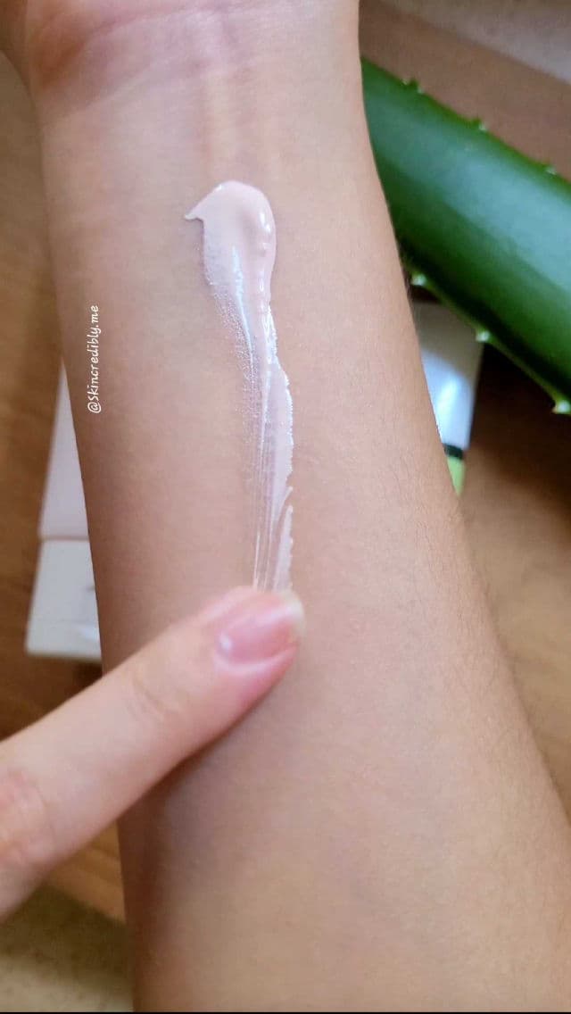 COSRX Aloe 54.2 Aqua Tone-up Sunscreen SPF50+ PA++++ review photo by SkincrediblyMe