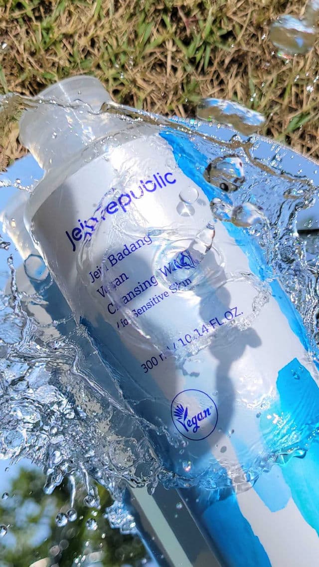 Jeju Republic Jeju Badang Vegan Cleansing Water review photo by SkincrediblyMe