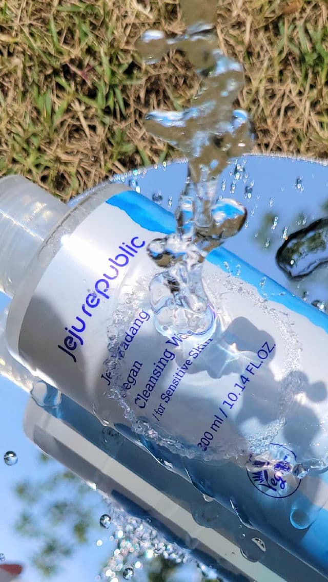 Jeju Republic Jeju Badang Vegan Cleansing Water review photo by SkincrediblyMe