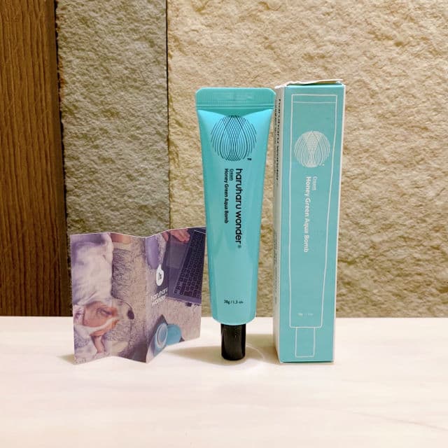 HaruHaru WONDER Honey Green Aqua Bomb Cream Tube review photo by Licalikes