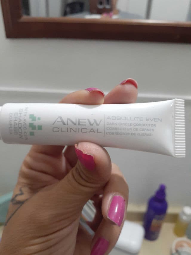 Avon Anew Clinical Even Texture & Tone Dark Circle Corrector review photo by KaylaLouise